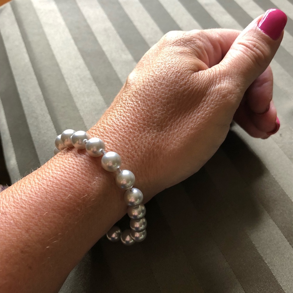 Monet magnet silver pearl bracelet